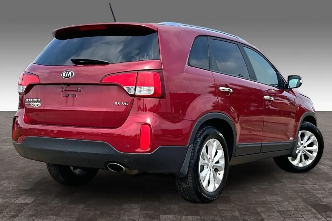 Kia Sorento photo Kia Sorento