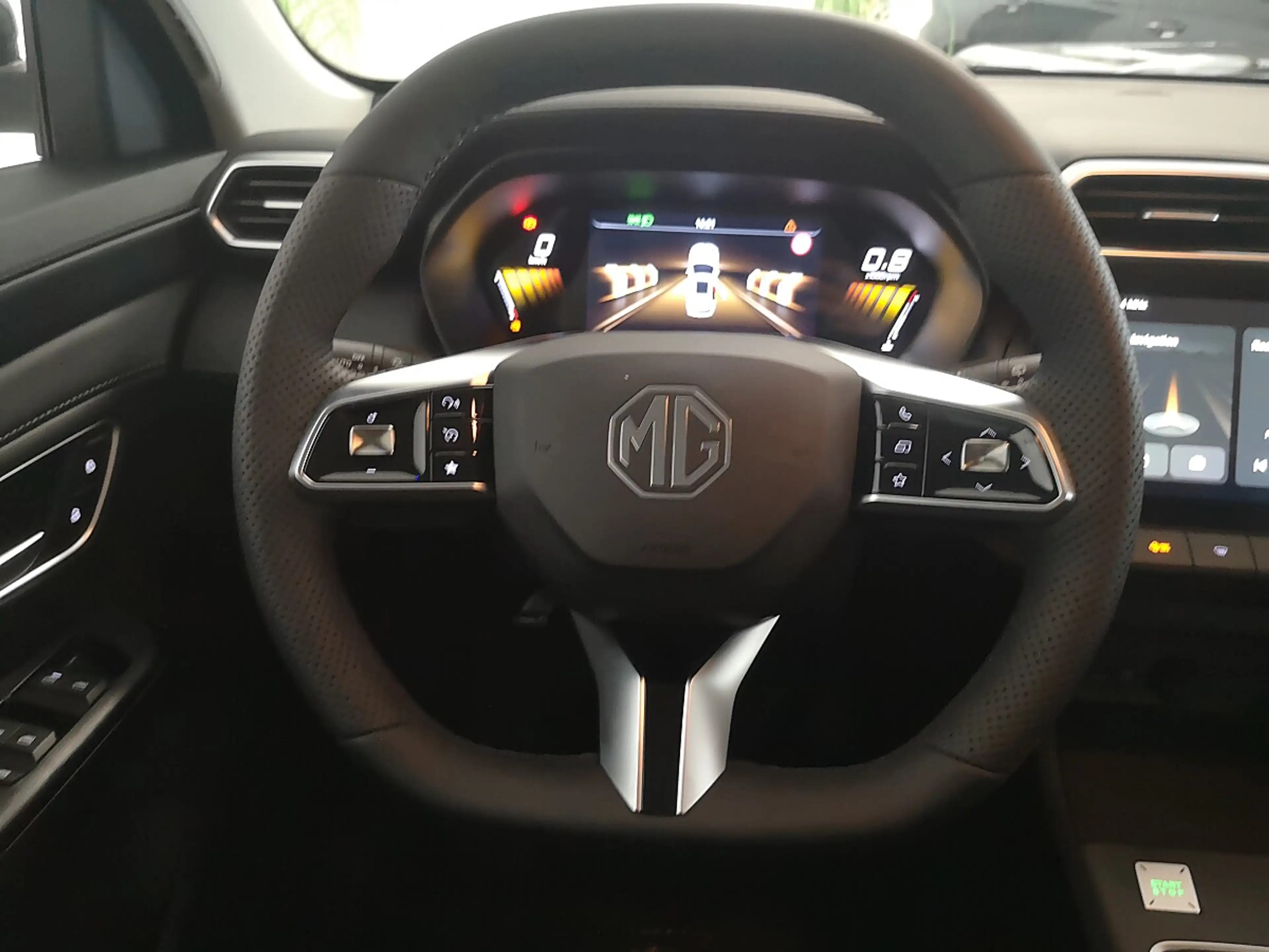 MG ZS + 1.5 Deluxe *TAGESZULASSUNG - SOFORT VERFÜGBAR* — photo 6
