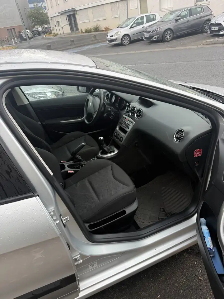 Peugeot 308 308 — photo 4