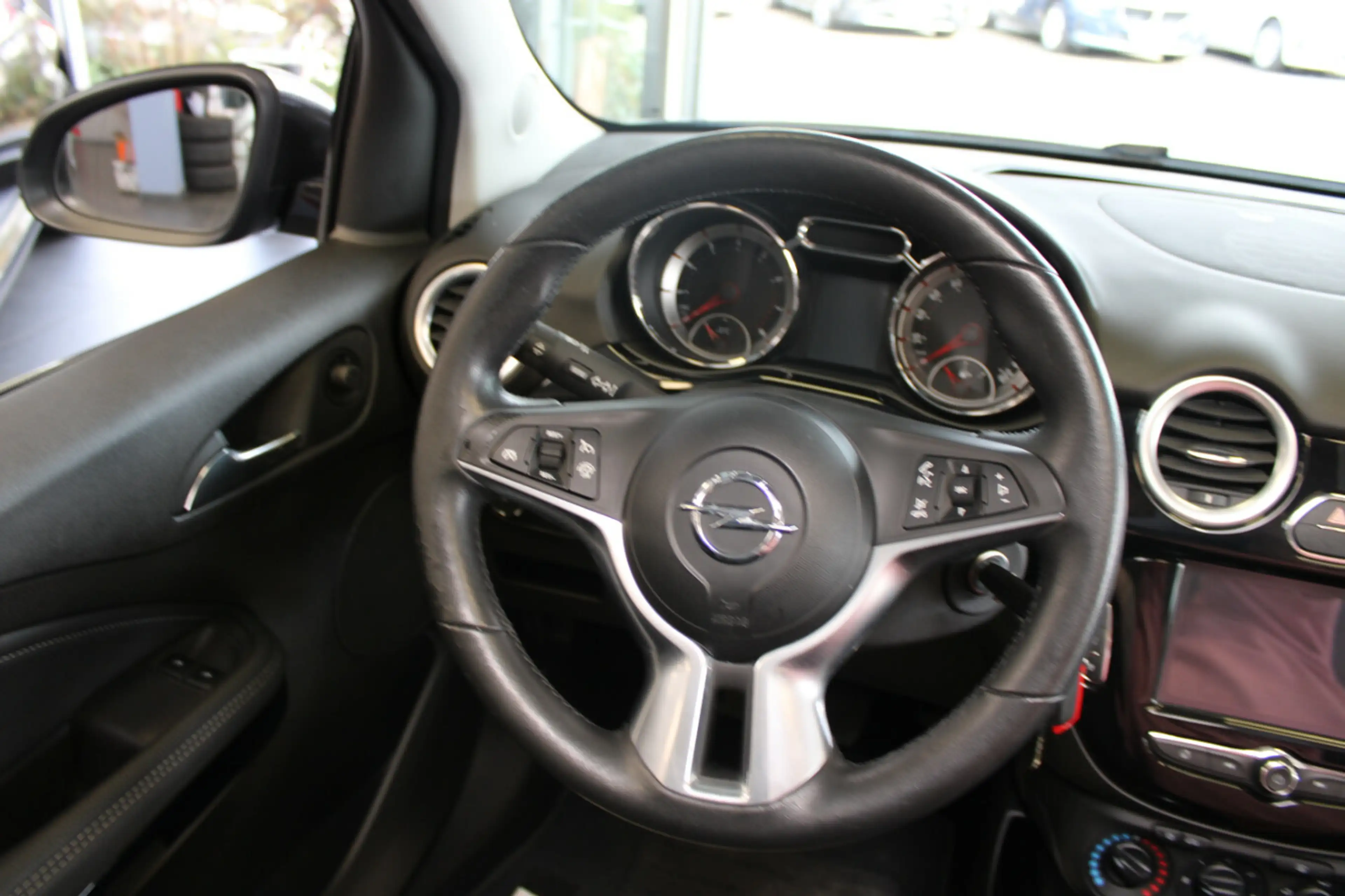 Opel Adam 1.2 Open Air 120 Jahre — photo 10