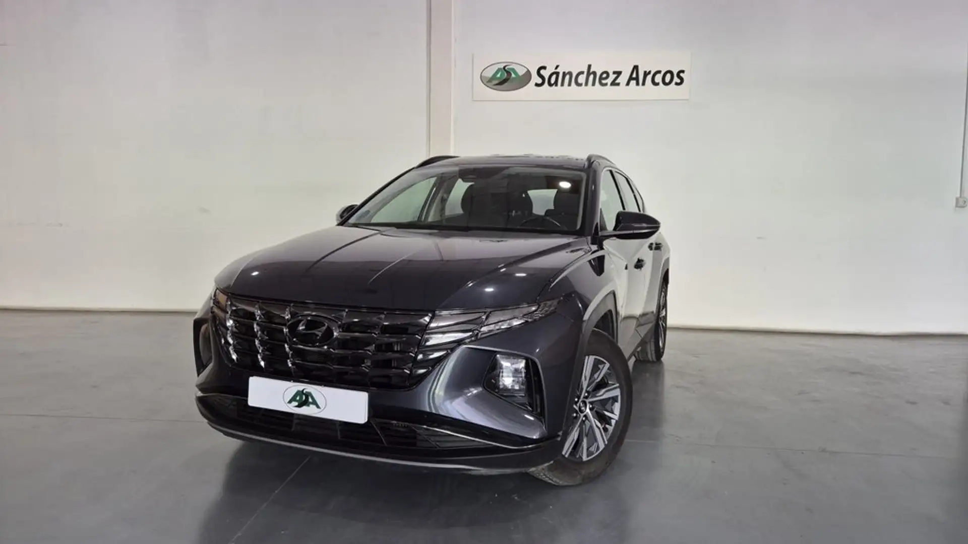 Hyundai TUCSON 1.6crdi 136cv 48v 4x4 Gris - 1