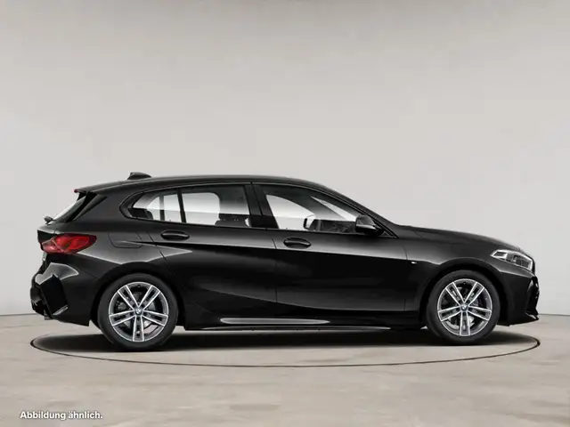 BMW 1 Series view 8