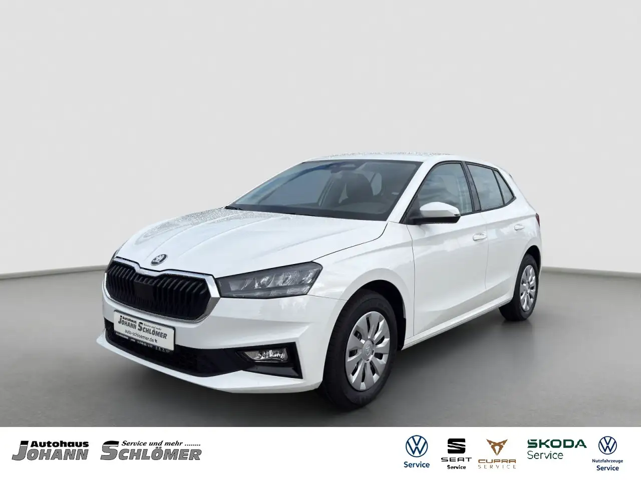 Skoda Fabia 1.0 MPI Essence — photo 1 of 14