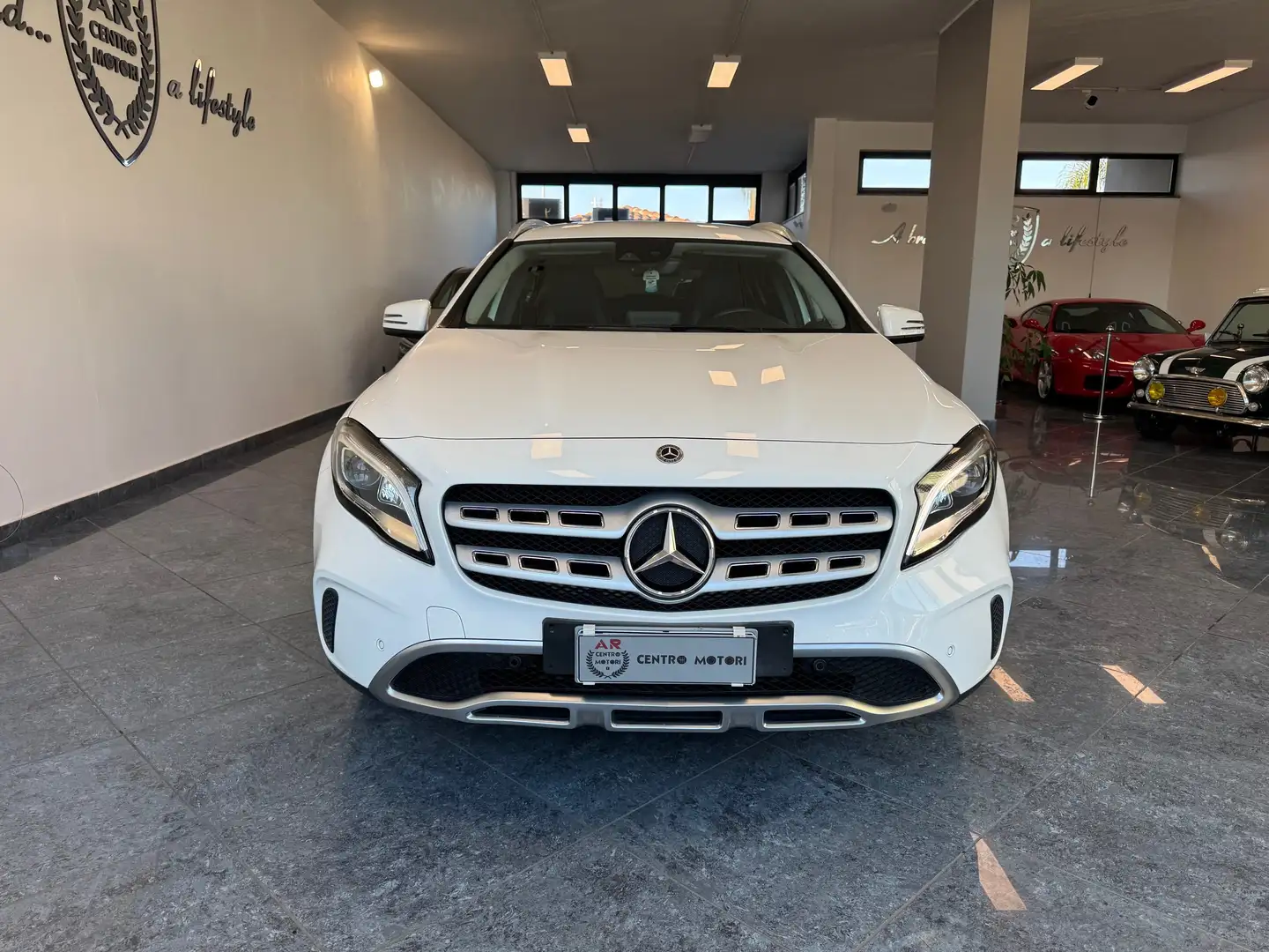 Mercedes-Benz GLA 200 d 4matic Sport Navi Pdc Bizona Cerchi 18 Full Opt Bianco - 2