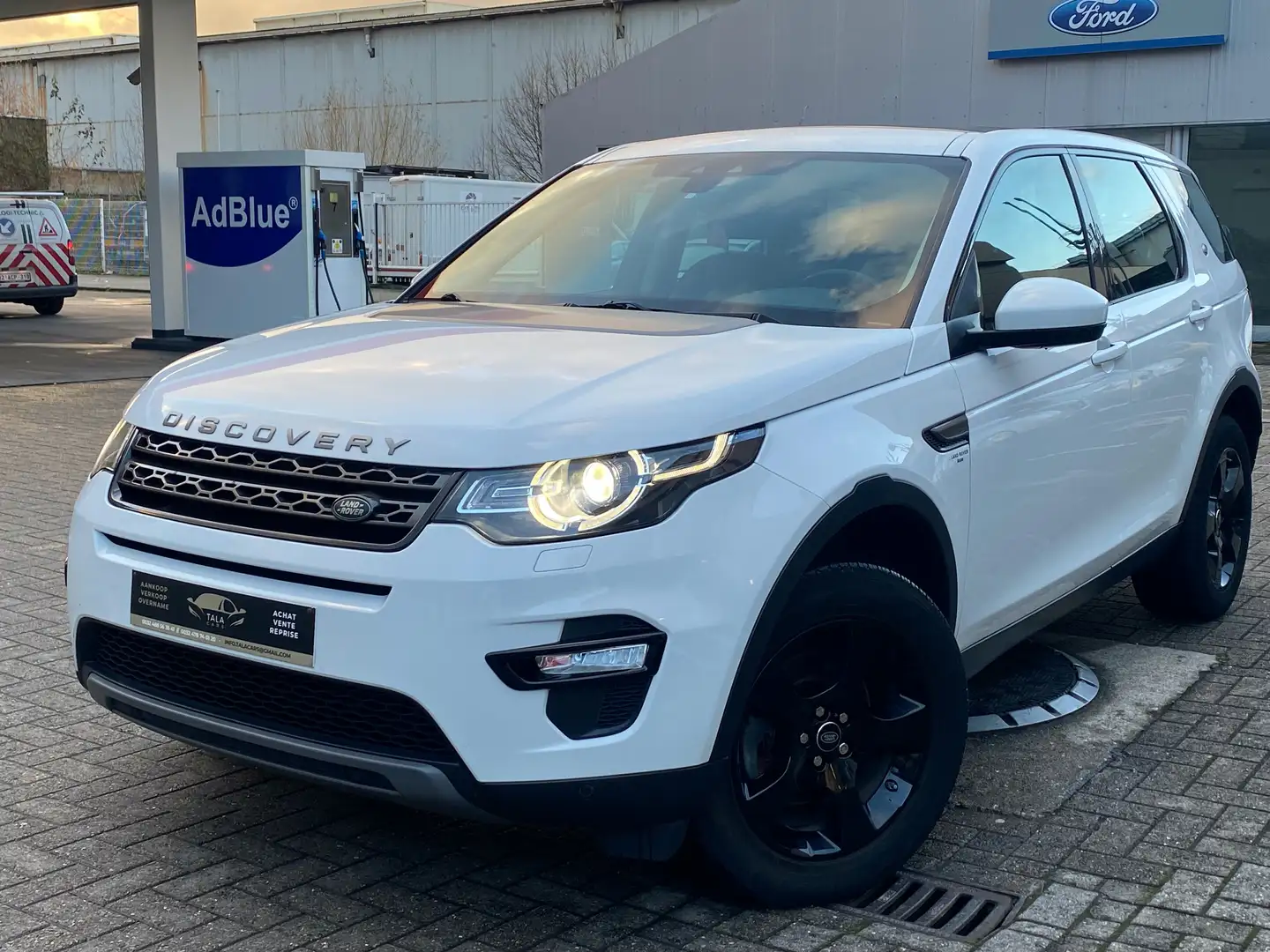 Land Rover Discovery Sport 2.0 TD4 CUIR/NAVI/CAMERA/NAVI/JANTES/BELLE VOITURE Wit - 1