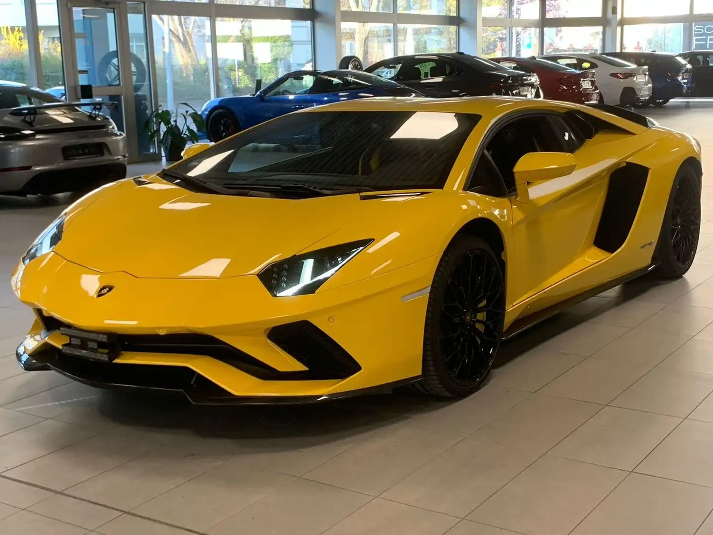 Lamborghini Aventador S LP740 Full Carbon Жовтий - 2