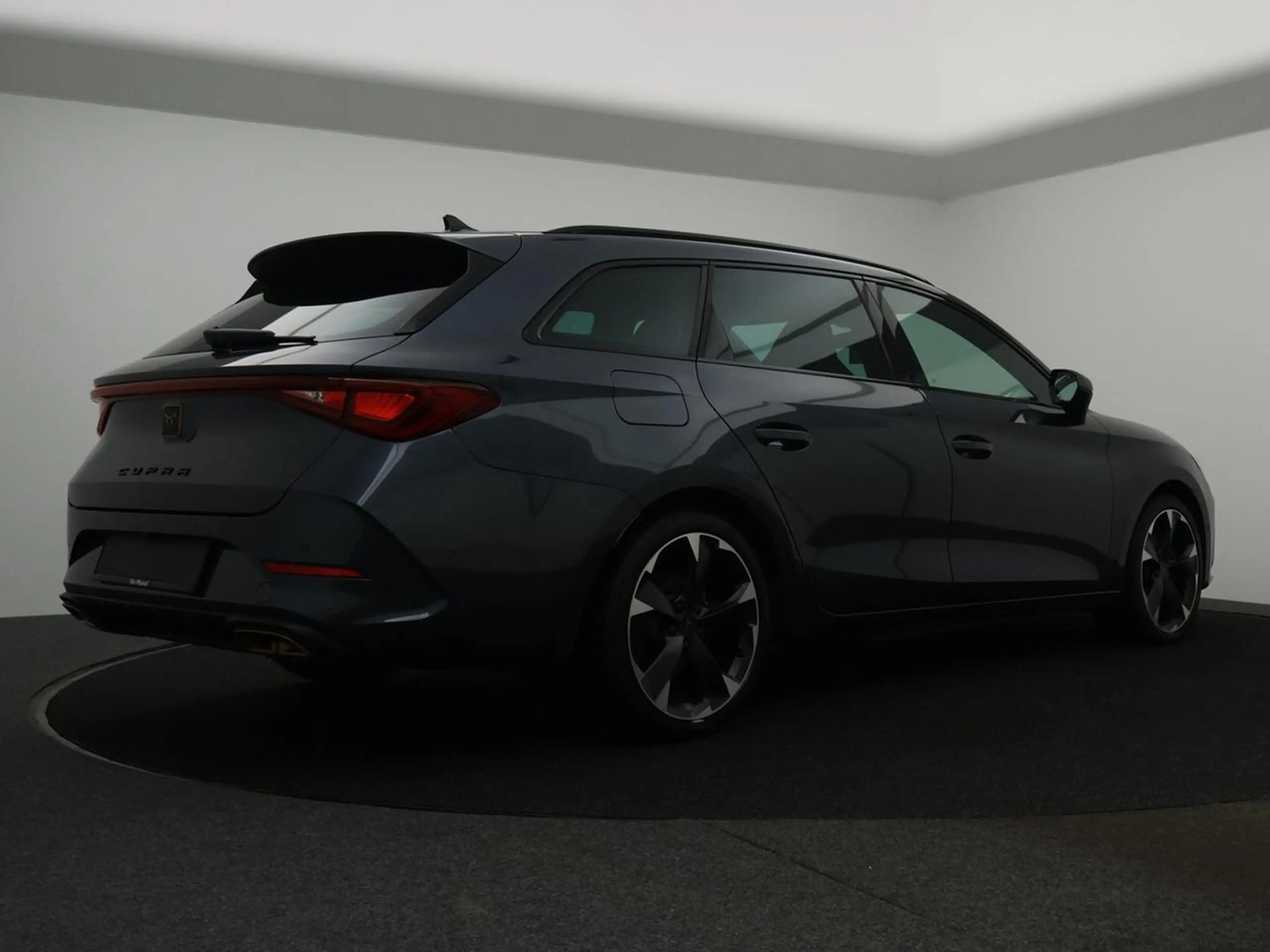 CUPRA Leon Leon ST e-Hybrid 1.4 204PK *AUTOMAAT*CAMERA*SPORTZETELS*PDC*LANE ASSIST*NAVI*APP-CONNECT*VIRTUAL COCKPIT*...* — photo 2