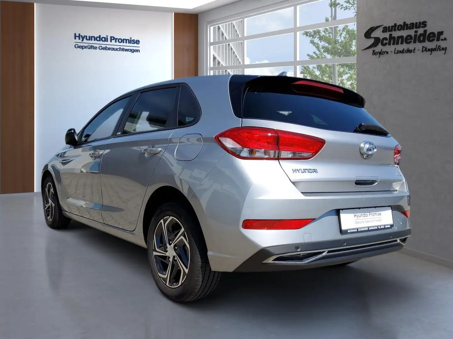 Hyundai i30 1.5 TGDi 6M/T Edition 30 KAMERA/SHZ/DAB+/CARPLAY Argent - 2