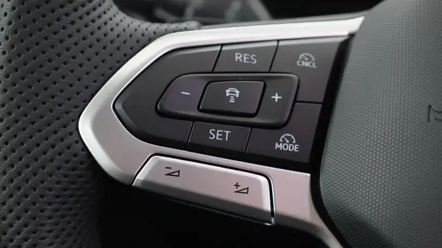 Volkswagen Tiguan R-Line eTSI DSG Ansicht 16