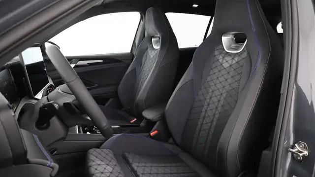 Volkswagen Tiguan R-Line eTSI DSG Ansicht 11