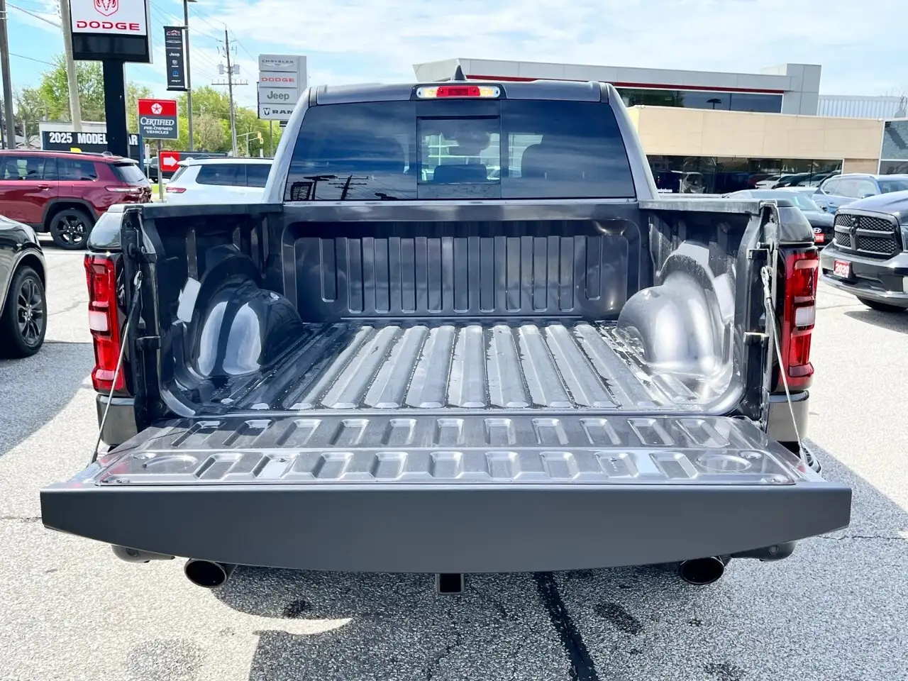 RAM 1500 снимка RAM 1500