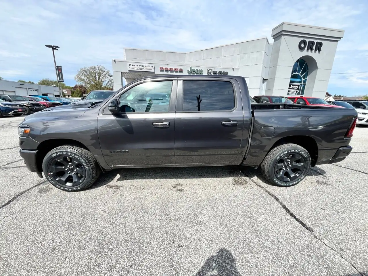 RAM 1500 снимка RAM 1500