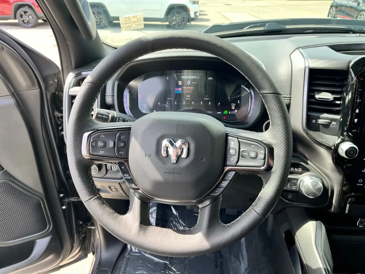 RAM 1500 снимка RAM 1500