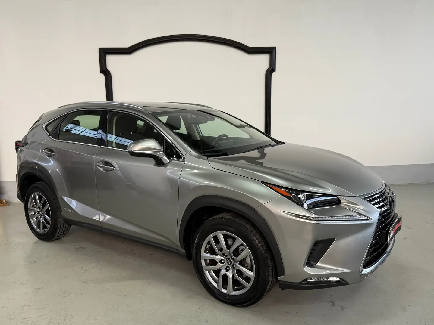 Lexus NX 300 NX 300h 2.5 Business 4wd cvt Gris - 2