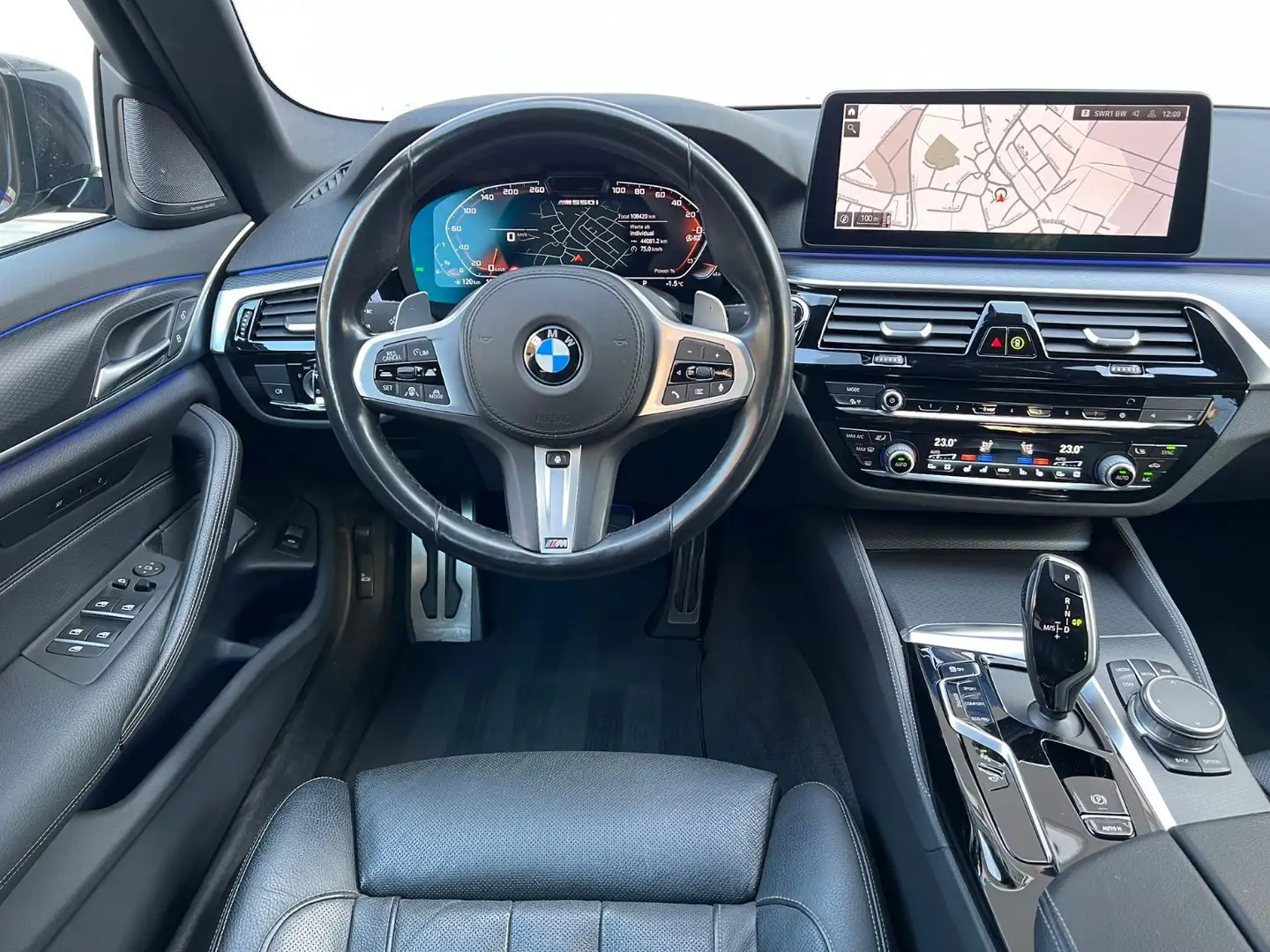 BMW 550 i xDrive Laser Standhzg SoftClose AHK 20" crna - 2