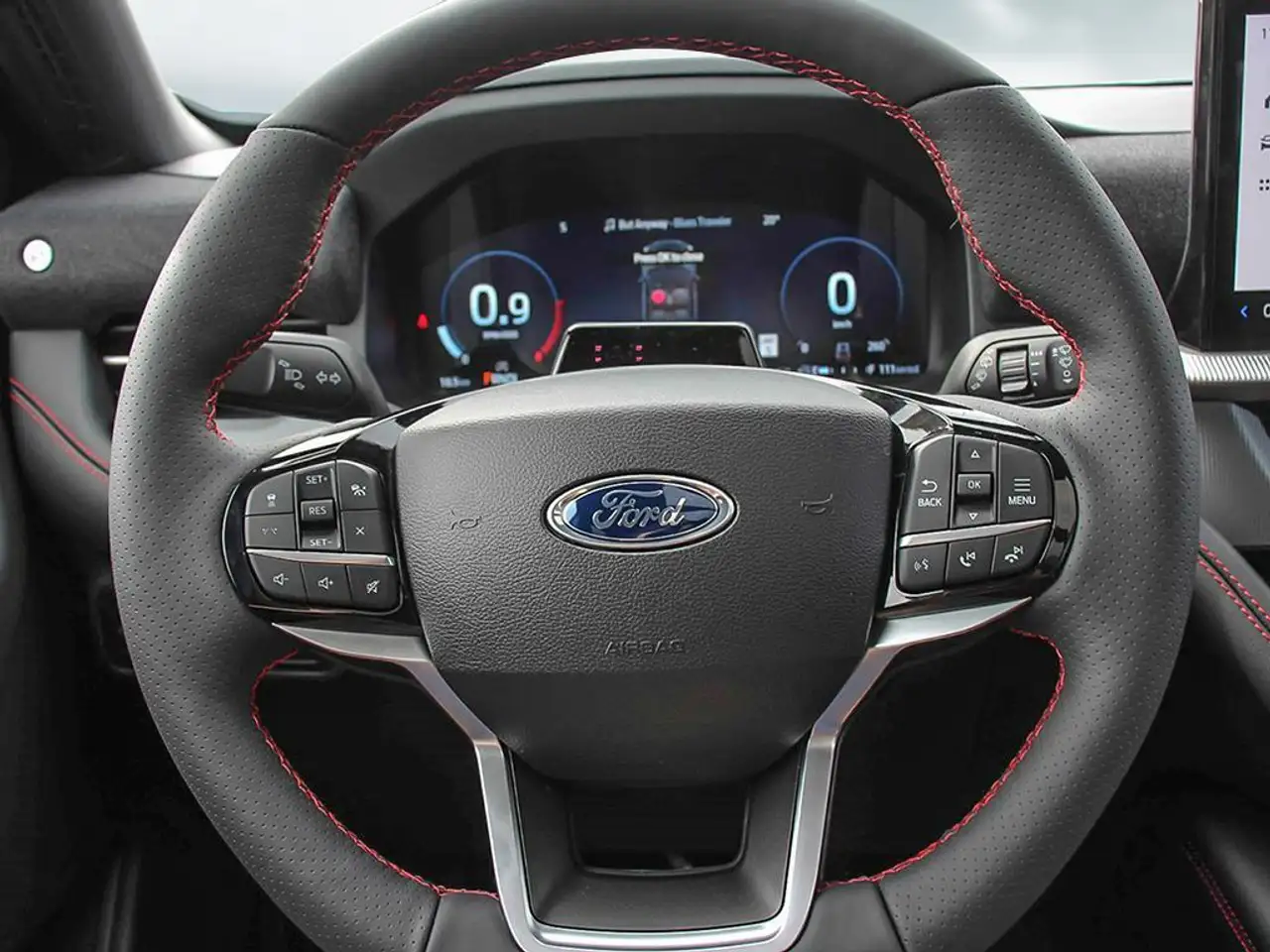 Ford Explorer снимка Ford Explorer