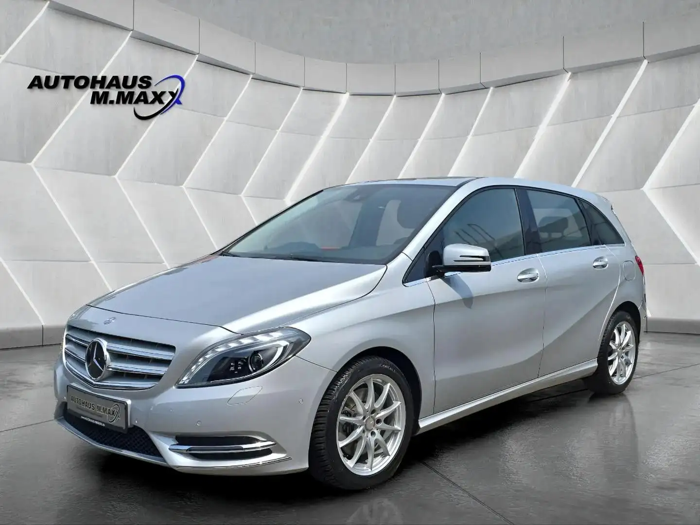 Mercedes-Benz B 250 1.Hand ILS ParkAssist Navi Bi-Xenon Memory Argent - 1