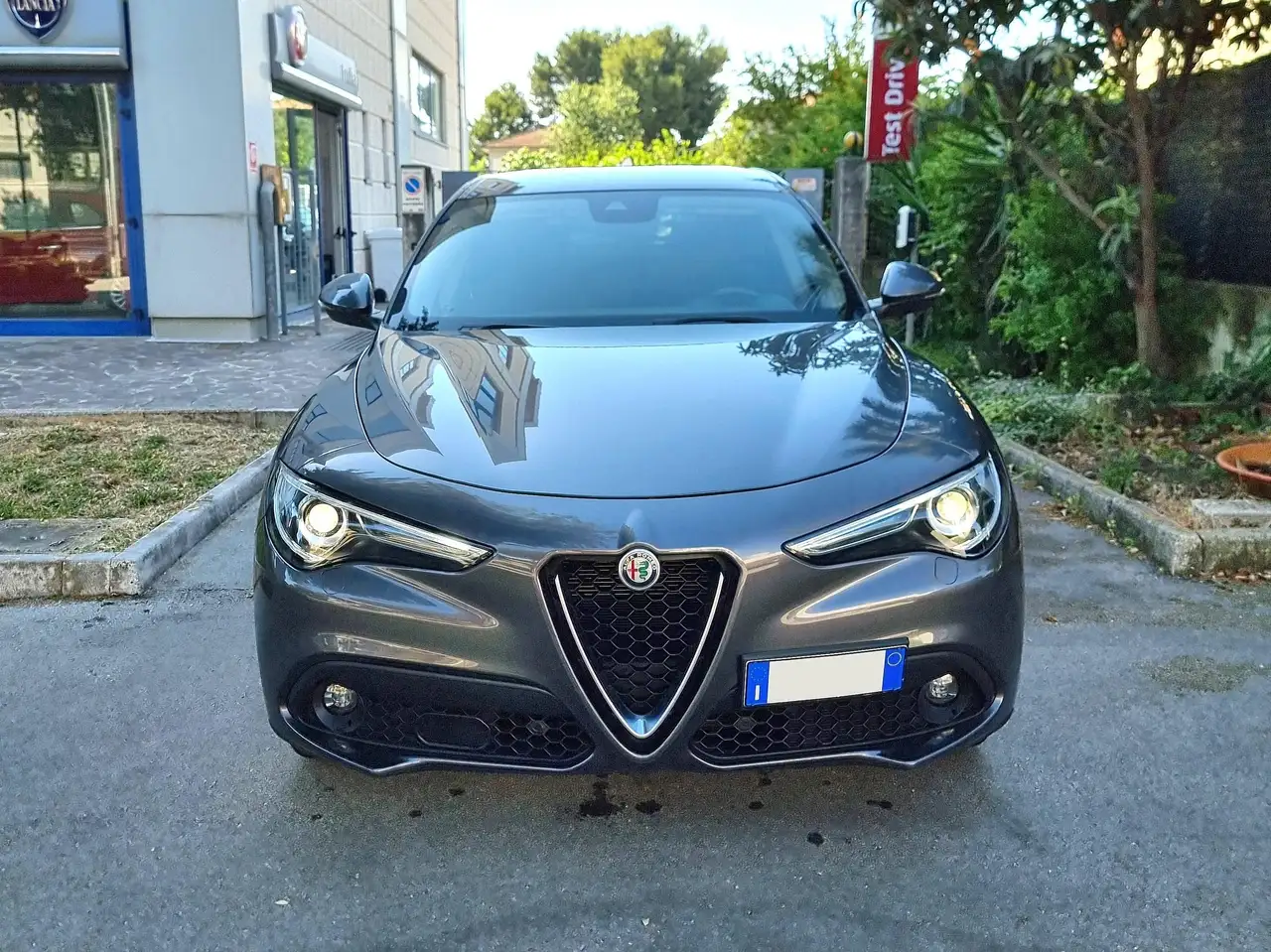 Alfa Romeo Stelvio 2021