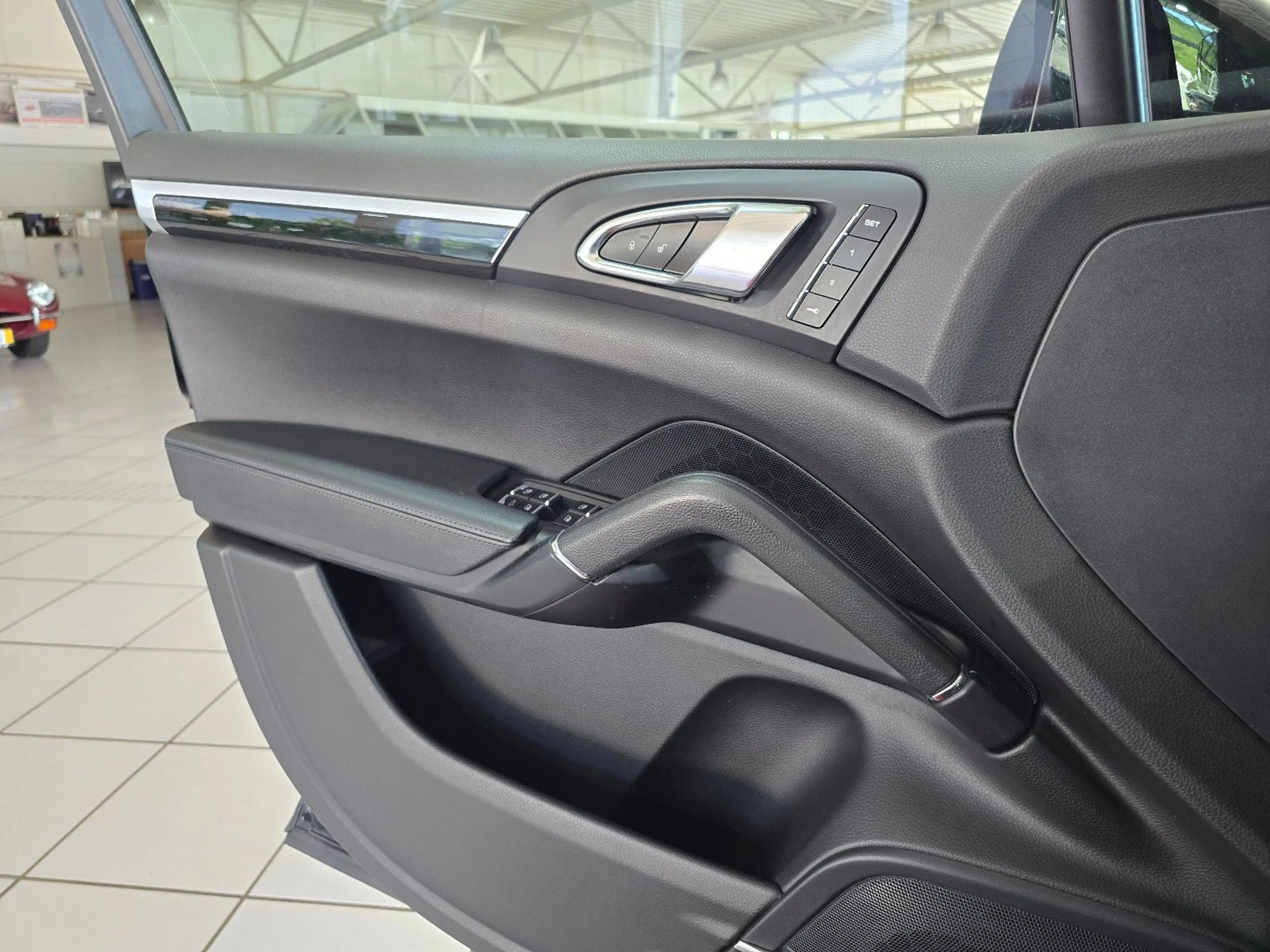 Porsche Cayenne Diesel+PANO+STANDH.+LUFT+1.HAND — photo 11