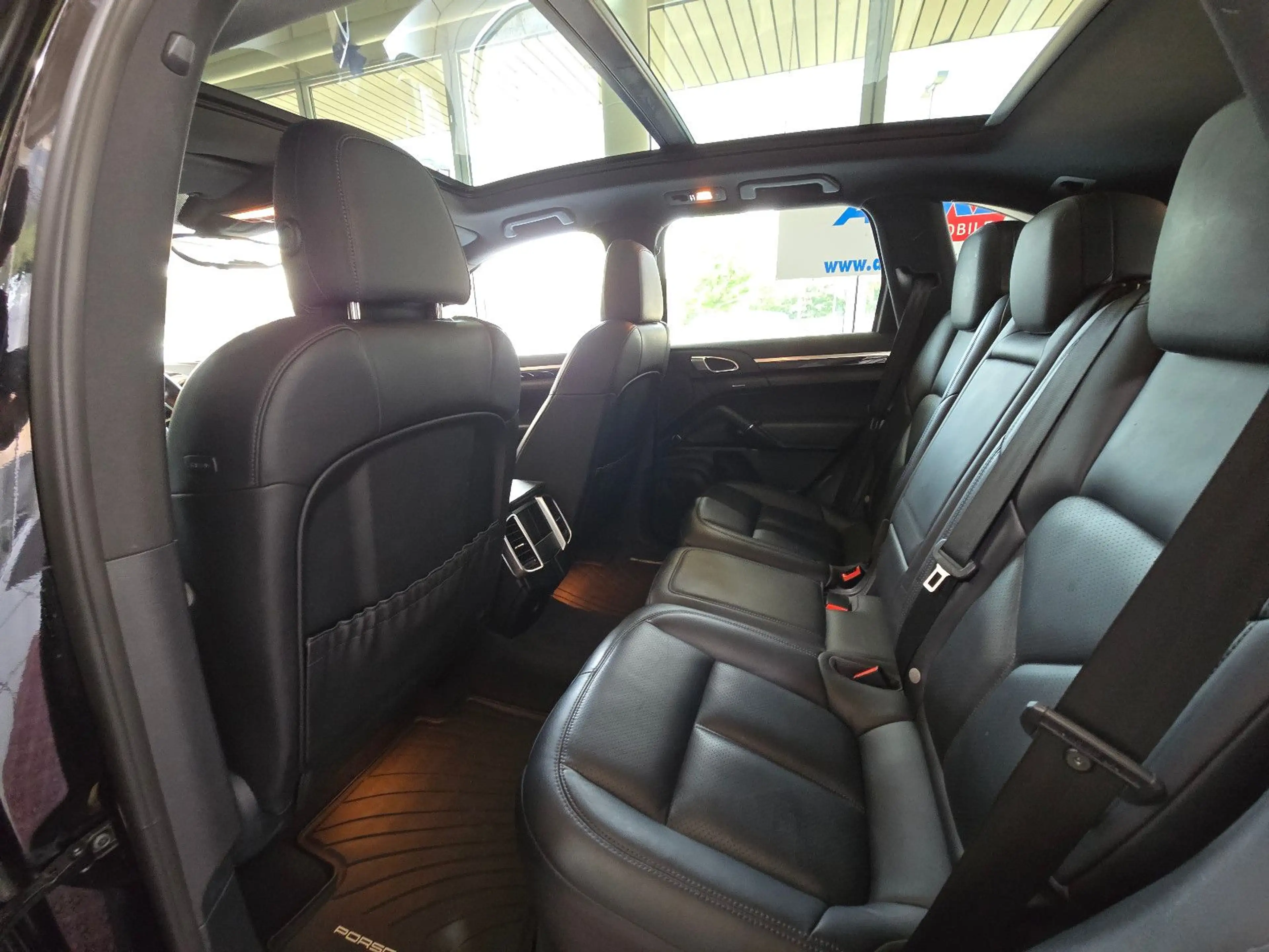 Porsche Cayenne Diesel+PANO+STANDH.+LUFT+1.HAND — photo 15