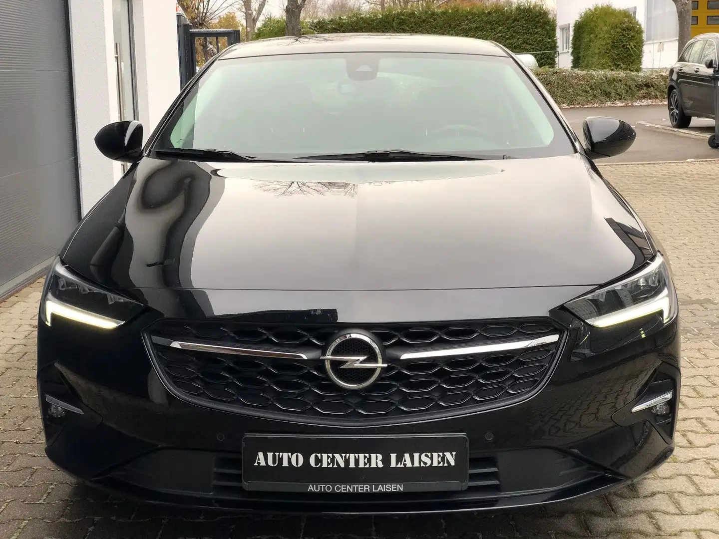 Opel Insignia B Grand Sport Edition LED AppleNavi SHZ Schwarz - 2