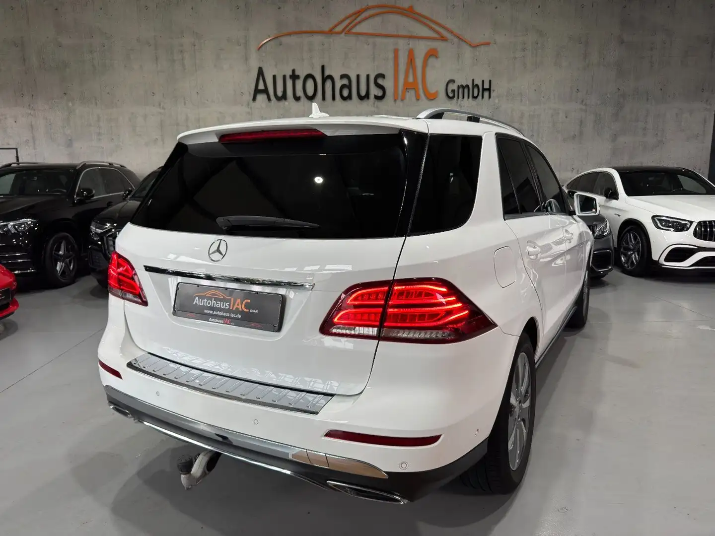 Mercedes-Benz GLE 350 /d/4Matic/360*/LEDER/AHK/LED/ Weiß - 2