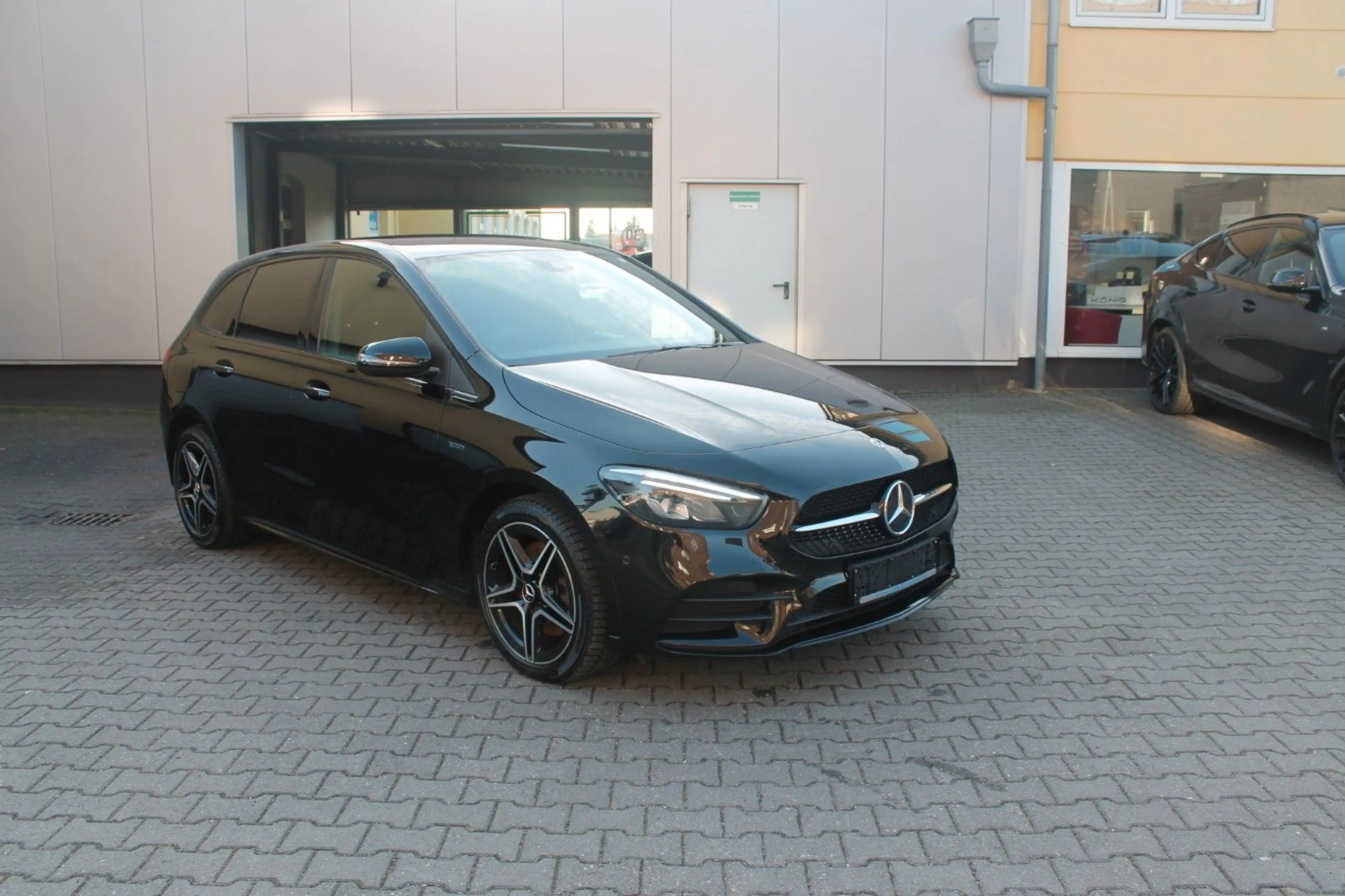 Mercedes-Benz B 250 e DCT*AMG Line+Styling*MBUX*LED* Sitzhzg — photo 3