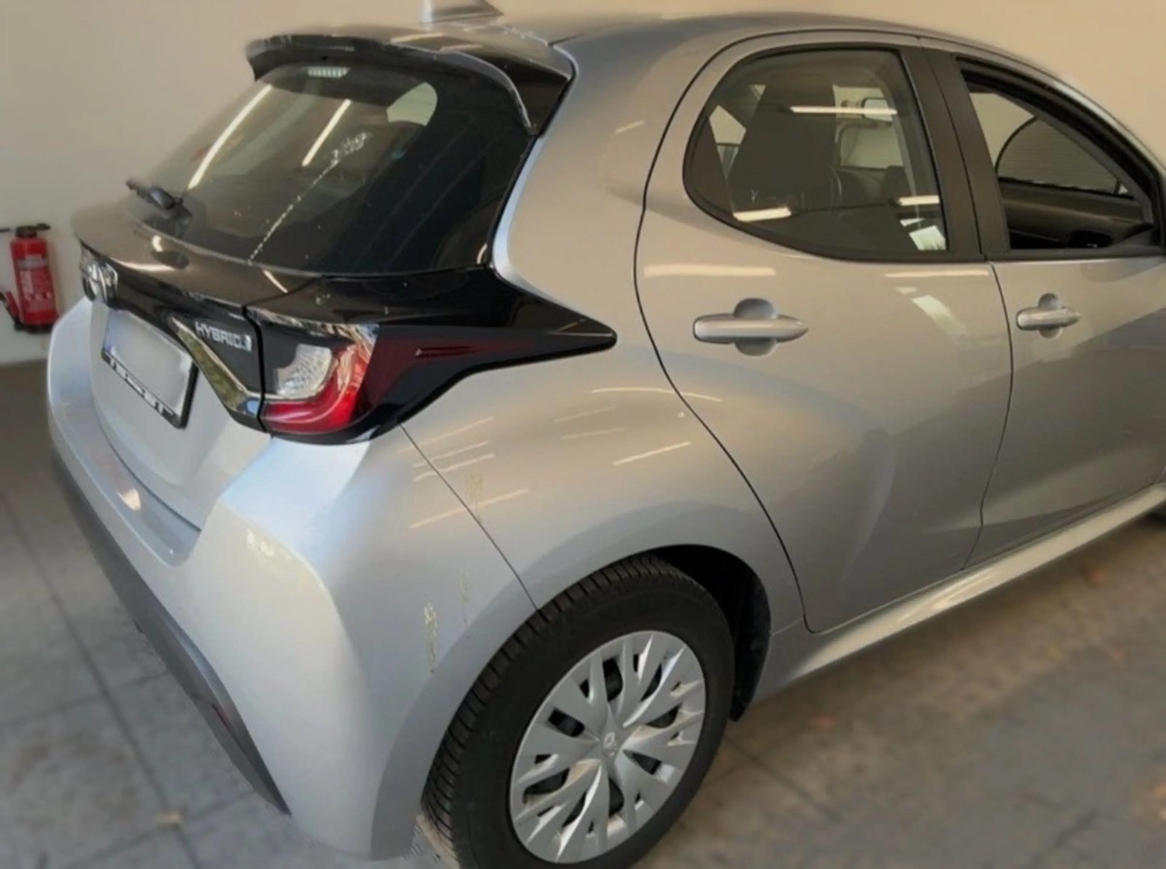 Toyota Yaris 1.5 Hybrid|1.Hand|R-CAM|CaPlay|MFL|AbsTemp — photo 7