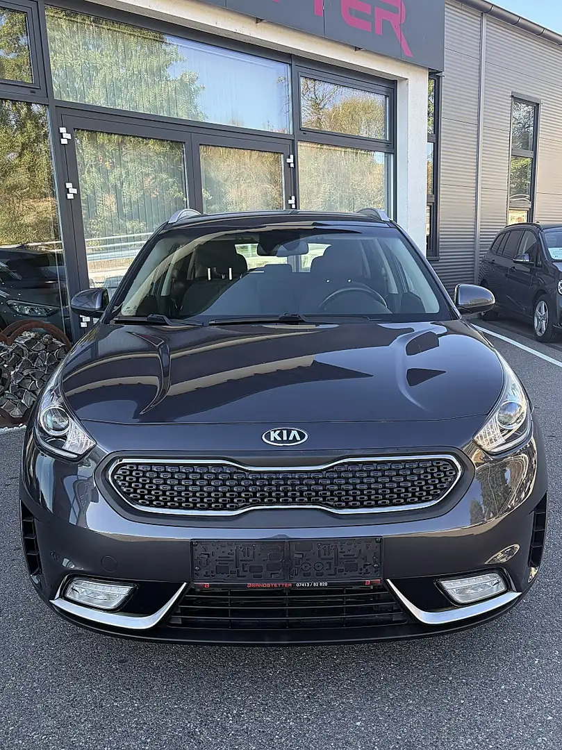 Kia Niro 1,6 GDI Hybrid Silber DCT Grau - 2