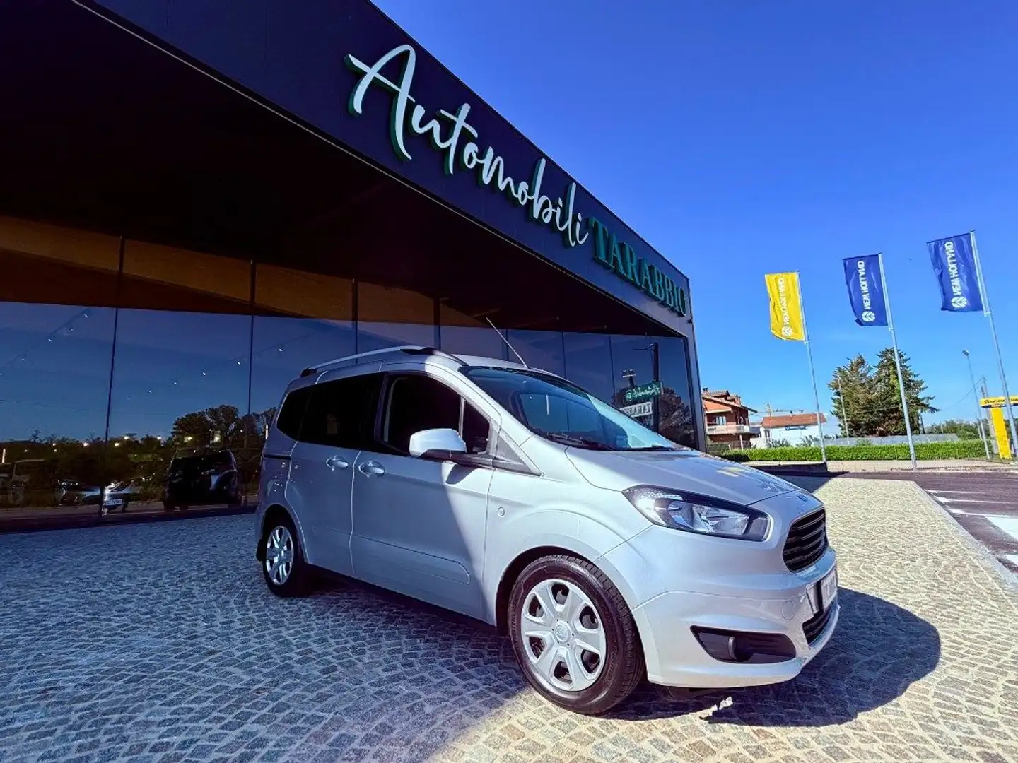 Ford Tourneo Courier EURO 6 - UNIPRO - KM 69.000 - PARI AL NUOVO Argento - 1