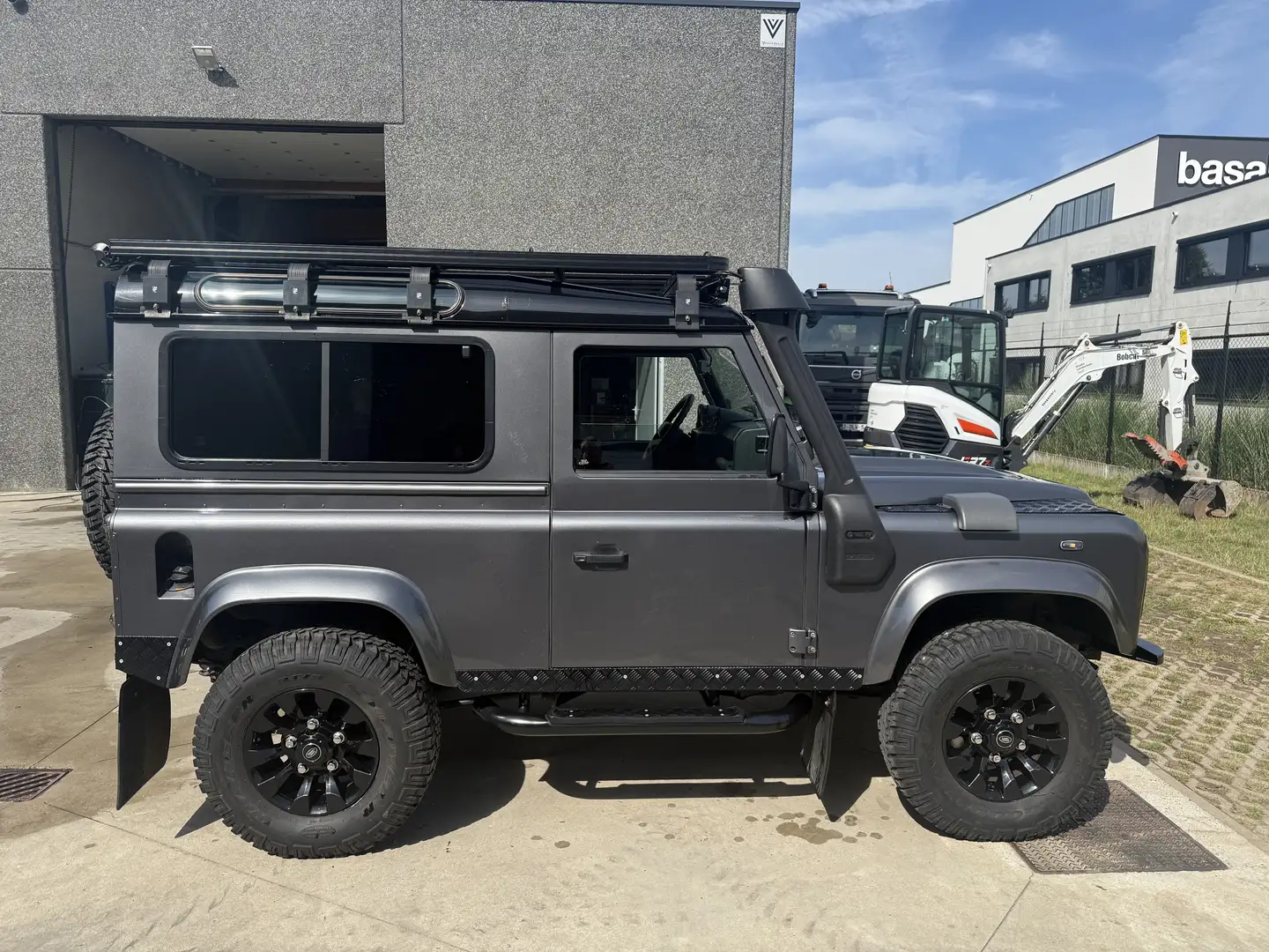 Land Rover Defender Defender 90 DPF Station Wagon SE Gris - 2