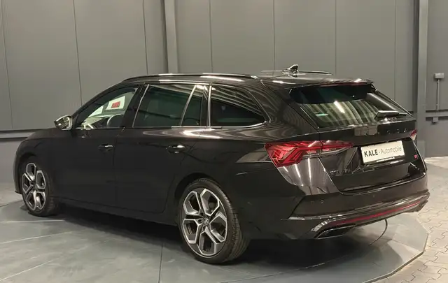 Skoda Octavia view 4
