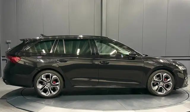 Skoda Octavia view 8