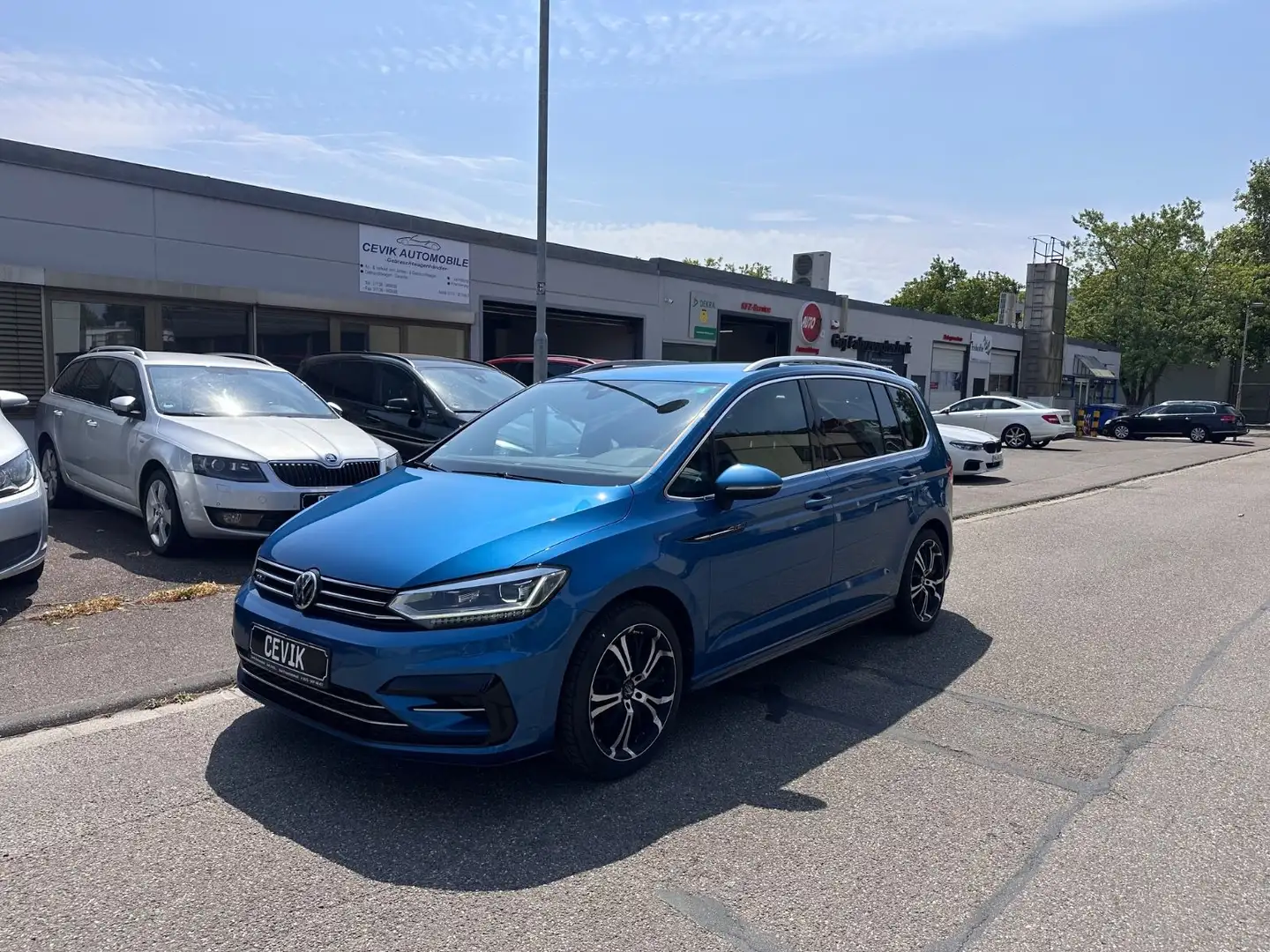Volkswagen Touran DSG / R-LINE / 190 PS / SPUR / ACC / KAM Blauw - 2