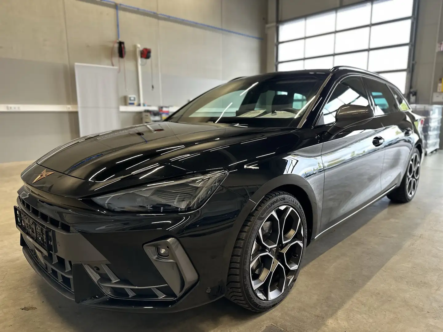 CUPRA Leon ST 1,5eTSI DSG Sennheiser Pure Perf. Edge Noir - 1