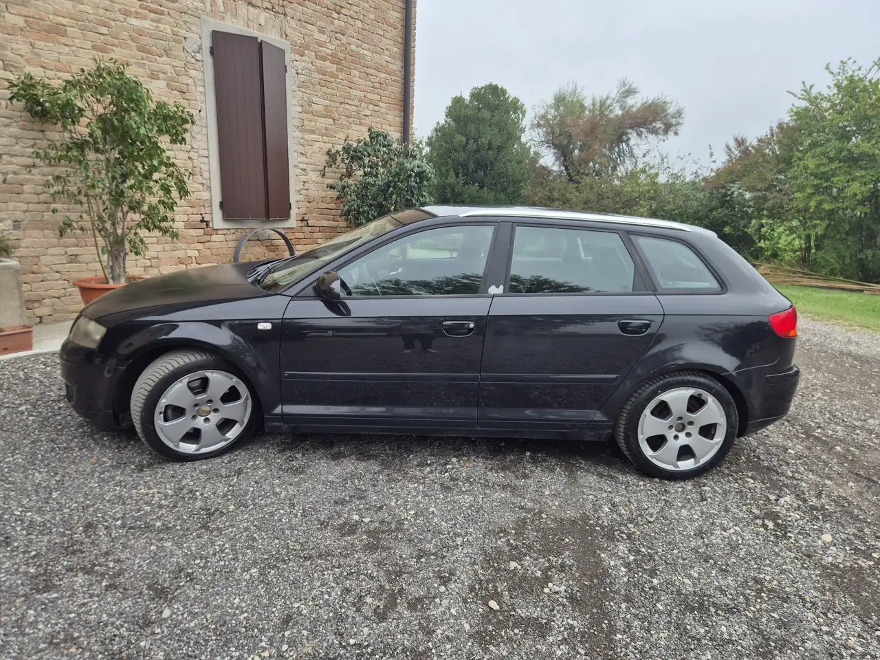 Audi A3 Sportback 2.0 tdi Ambiente 170cv — photo 1 of 11