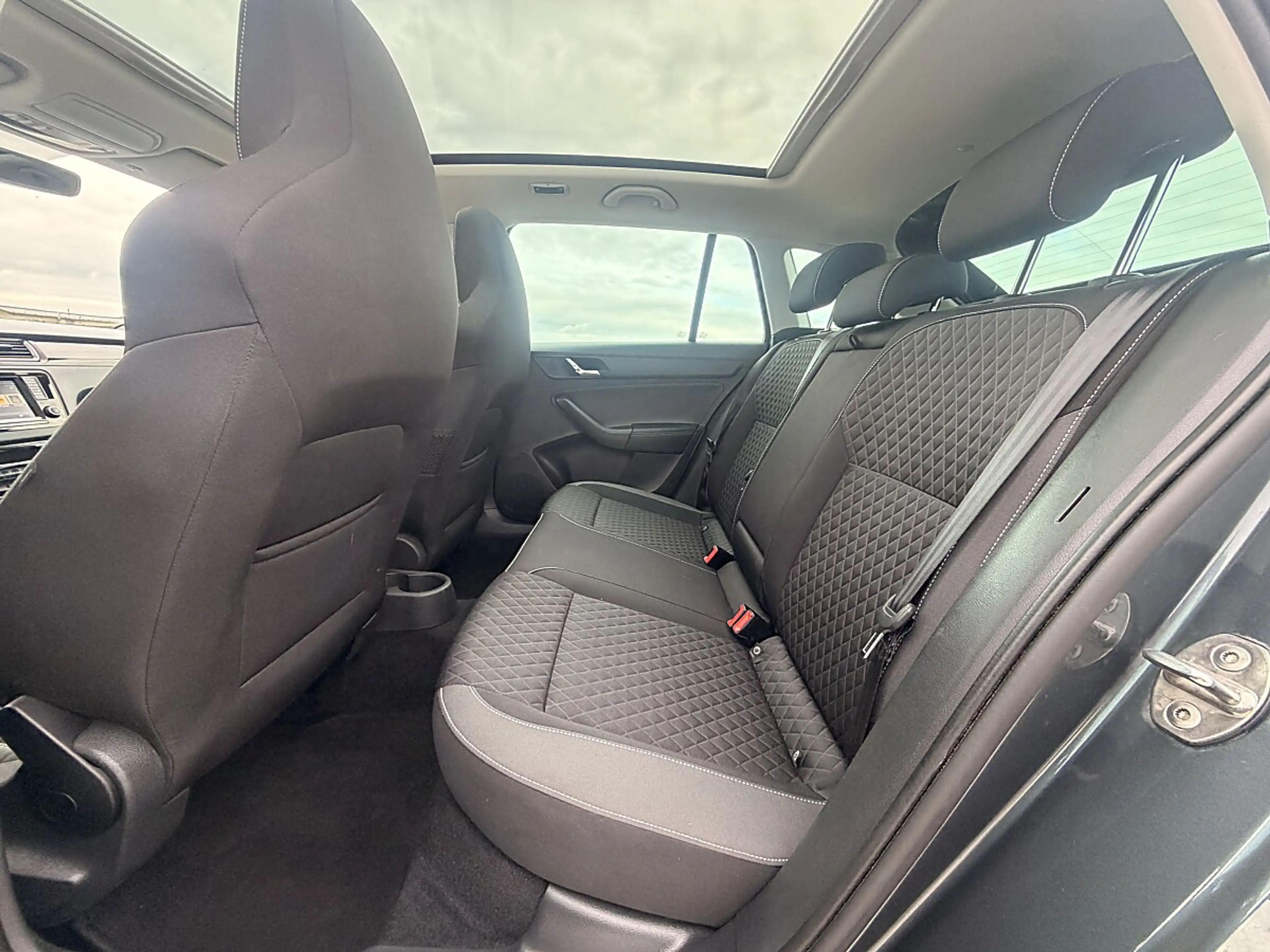 Skoda Rapid/Spaceback Rapid 1.2 TSI Sport Green tec*GARANTIE 24 MONATE* — photo 8