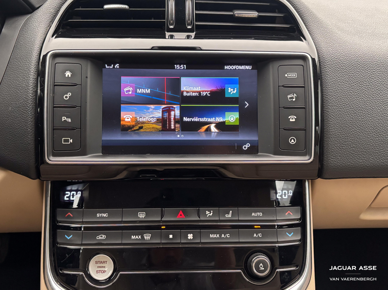 Jaguar XE diesel 2.0 — photo 13