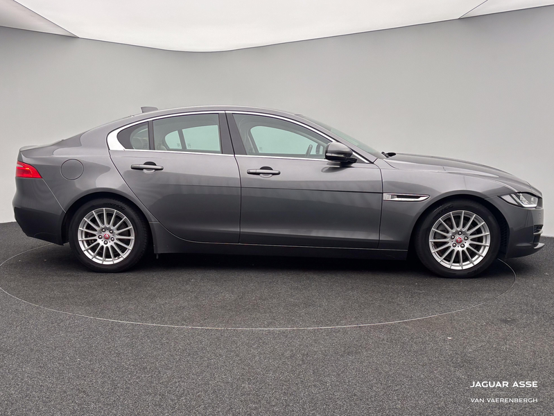 Jaguar XE diesel 2.0 — photo 14