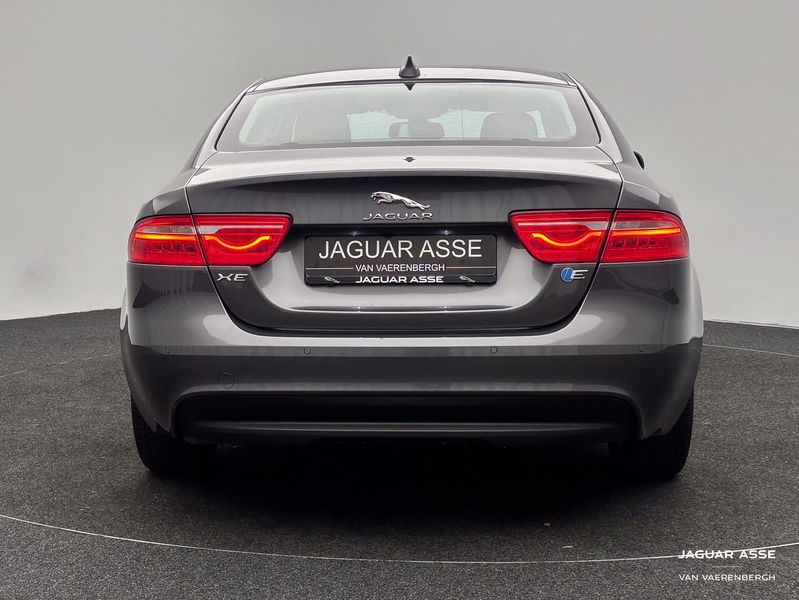 Jaguar XE diesel 2.0 — photo 7