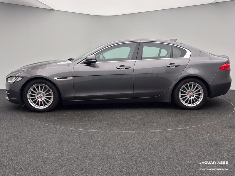 Jaguar XE diesel 2.0 — photo 6
