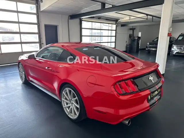 Ford Mustang view 10