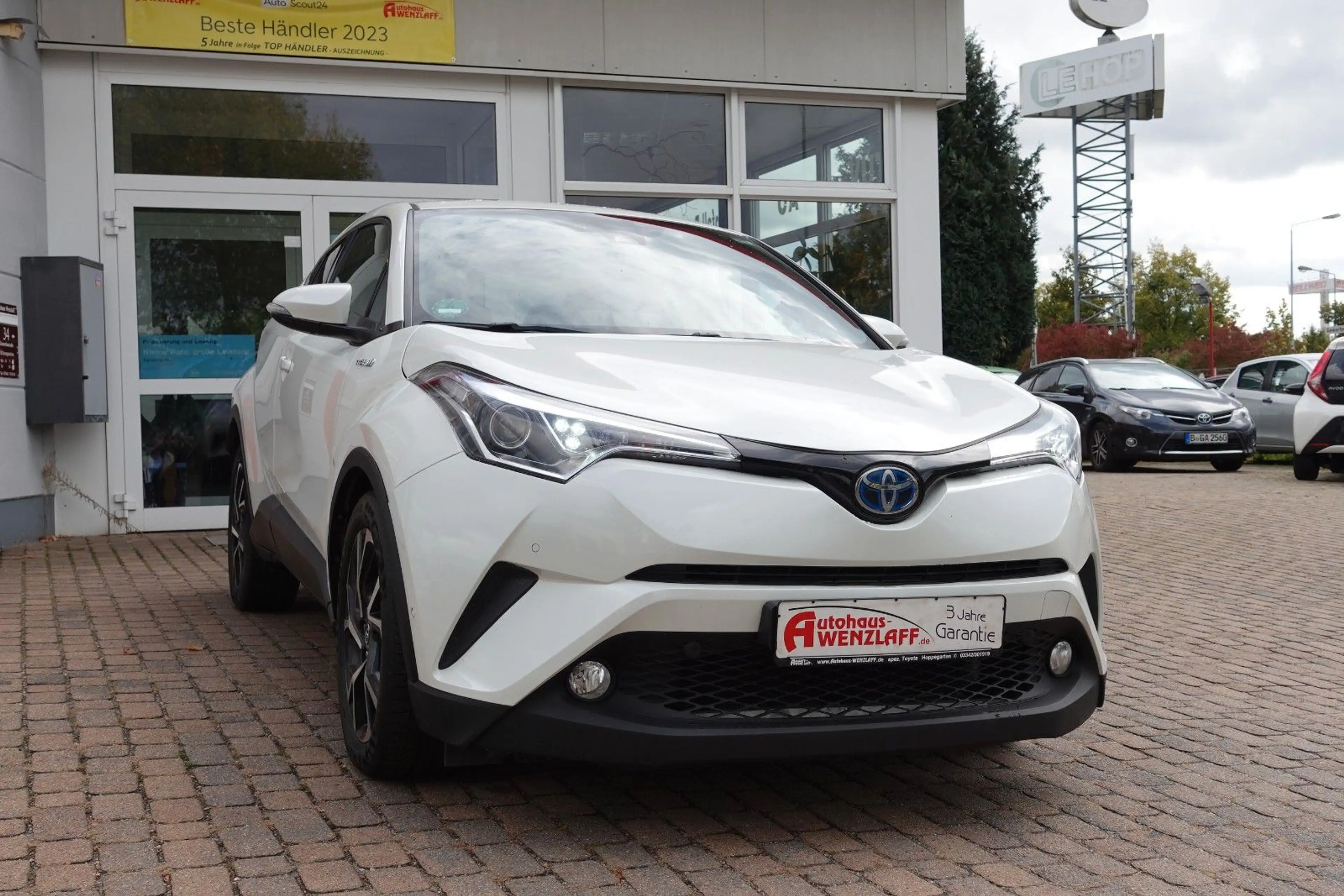 Toyota C-HR 1.8 l Hybrid Team D 3 Jahre Garantie — photo 2