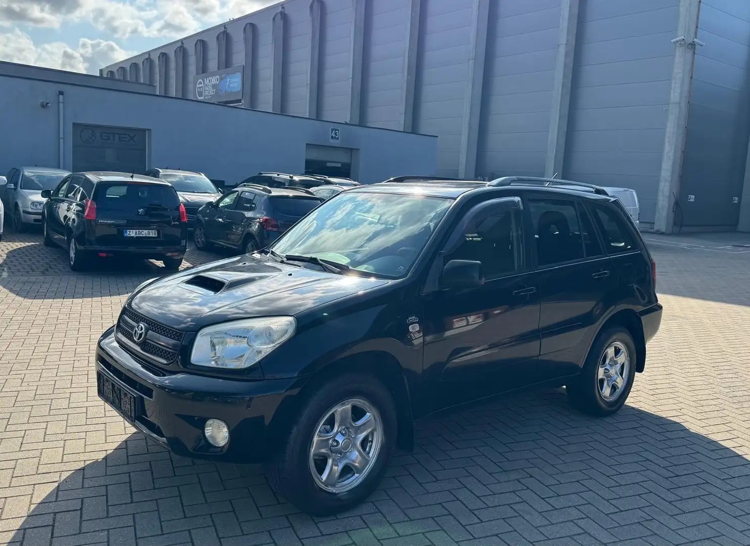 Toyota RAV 4 2.0 Turbo D4-D 4x4 VX EXPORT CLIMAT. Černá - 1
