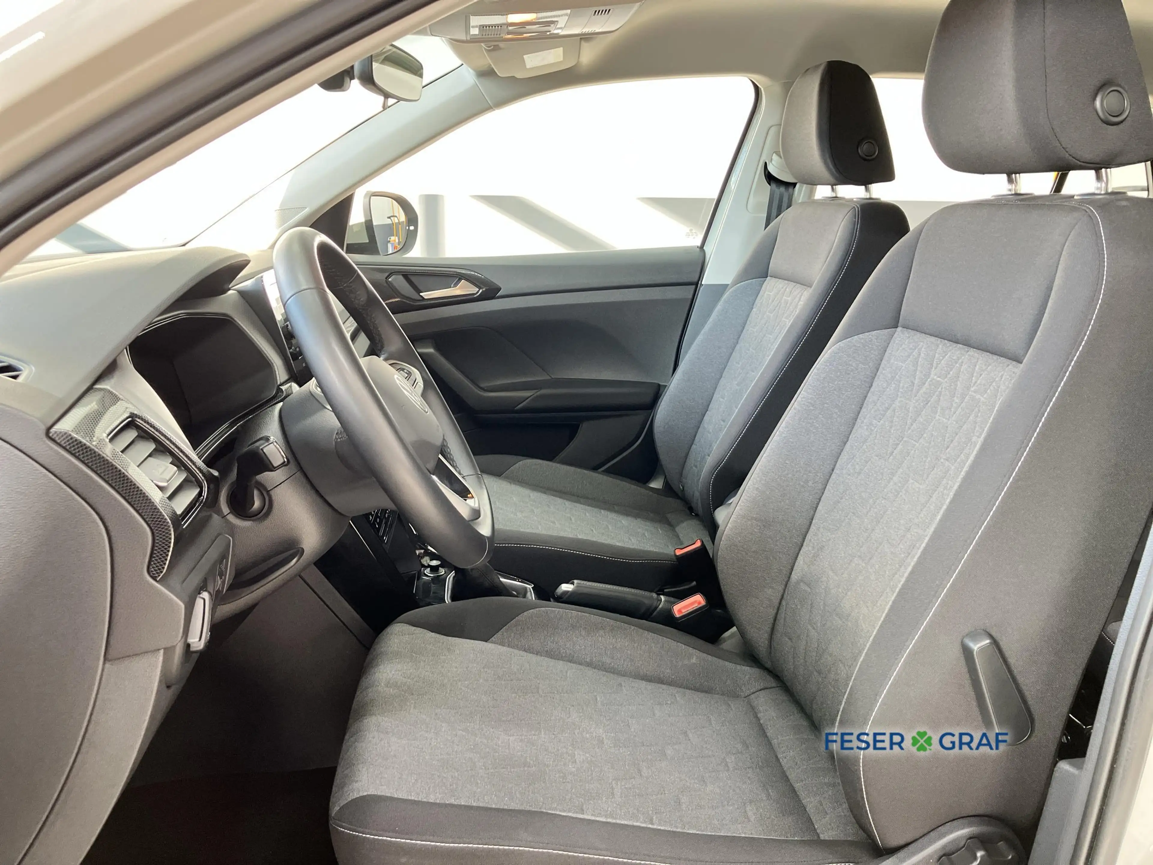 Volkswagen T-Cross Life 1.0 TSI RFK ACC SHZ LED Virtual Nav — photo 9