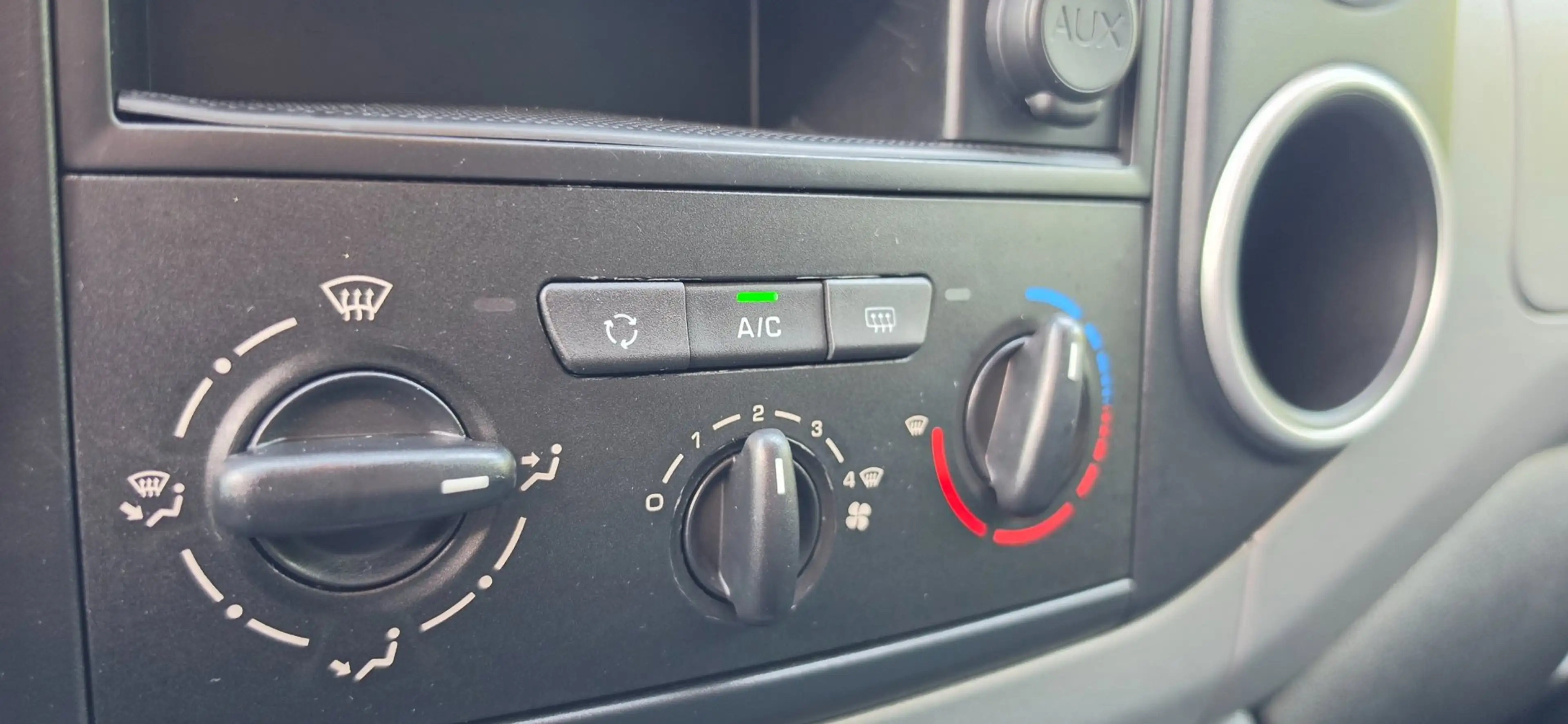 Citroen Berlingo 1.6 VTi Cruise Airco 4 Cilinder PDC Trekhaak Bleut — photo 24