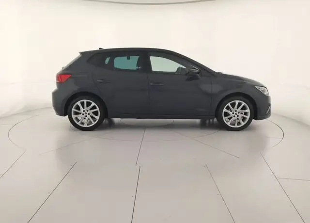 Seat Ibiza view 5