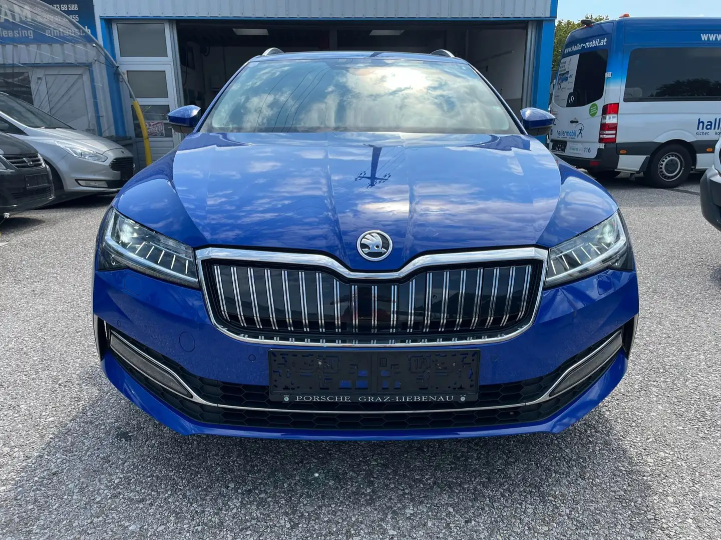 Skoda Superb Kombi 1,4 TSI Plug-In-Hybrid Style DSG Pano-AHK Bleu - 2
