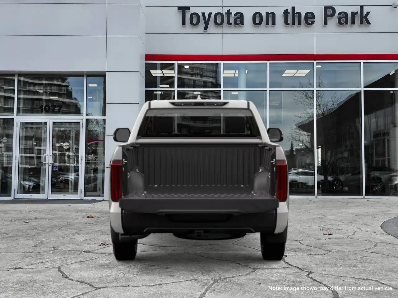 Toyota Tundra снимка Toyota Tundra