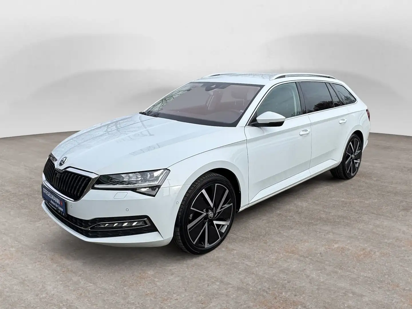 Skoda Superb Combi 2.0 TDI DSG Style *Matrix-LED*Navi* Weiß - 2